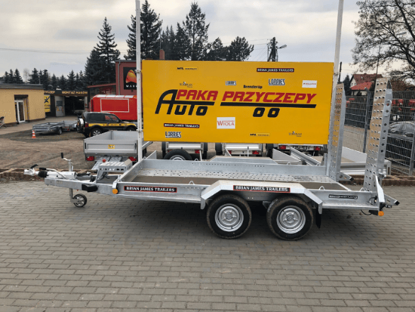 Przyczepa Brian James Digger Plant 2 klasy premium, dwuosiowa laweta do transportu maszyn budowlanych