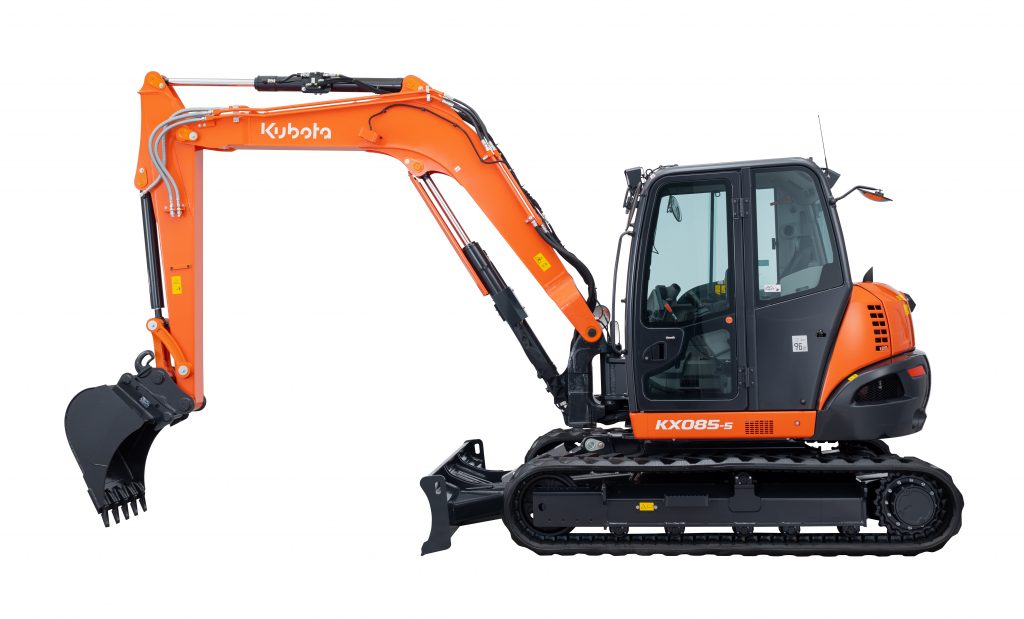 Kubota KX085-5 – widok z boku kabiny i podwozia